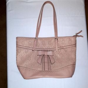 💝 EUC Beautiful Pink Bow Bag with Lace